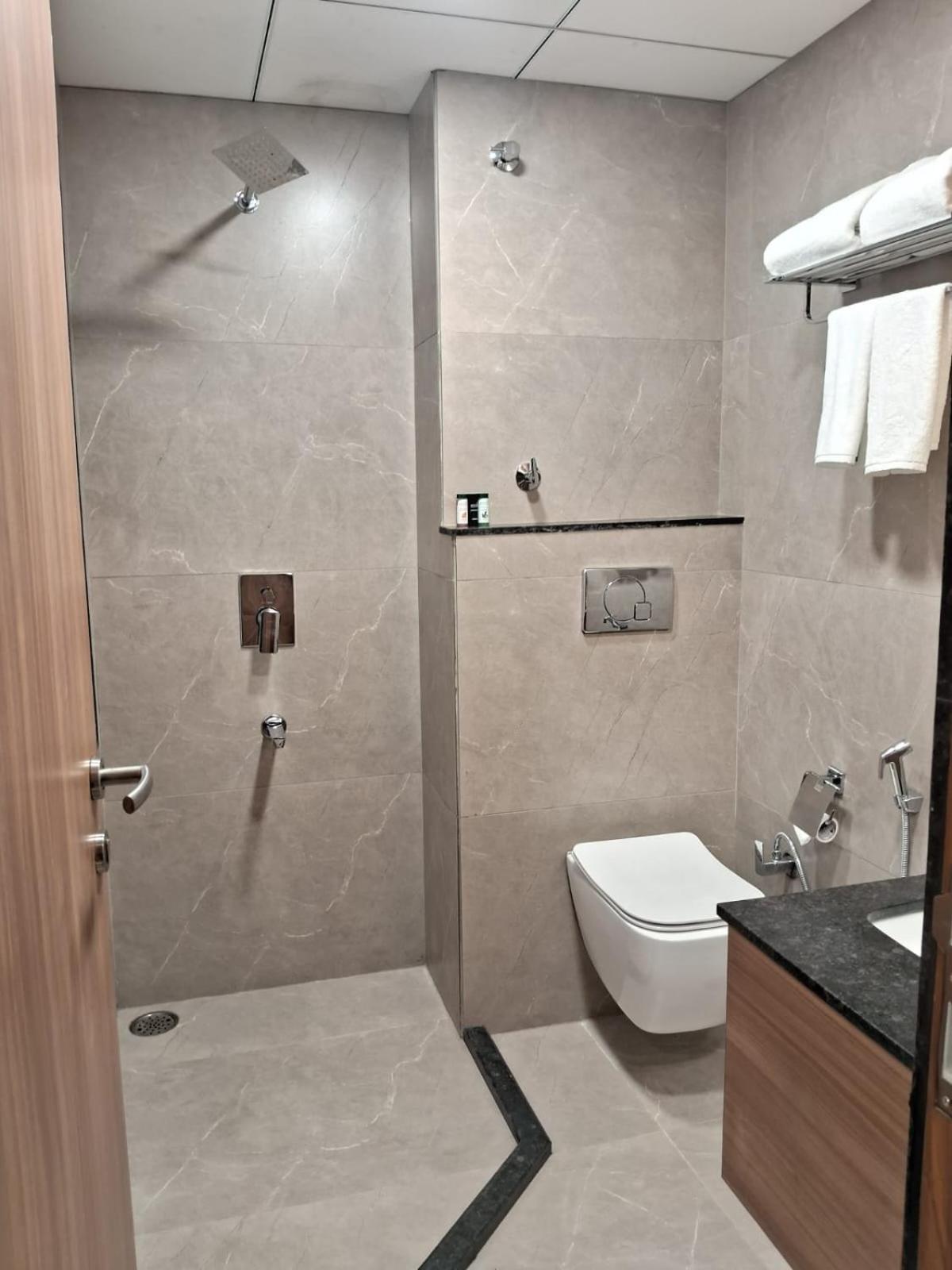 Cilantro Comfort Jaipur Extérieur photo