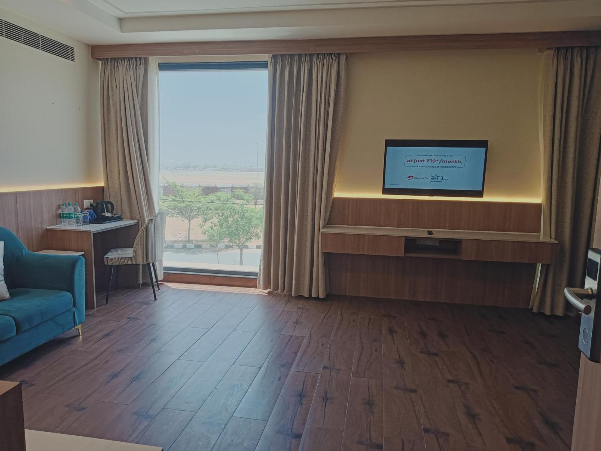Cilantro Comfort Jaipur Extérieur photo